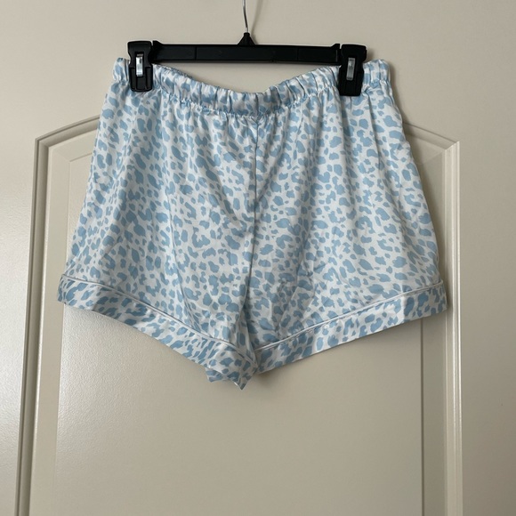 Serendelicacy light blue patterned silk-like pajama set — size medium - Picture 8 of 8